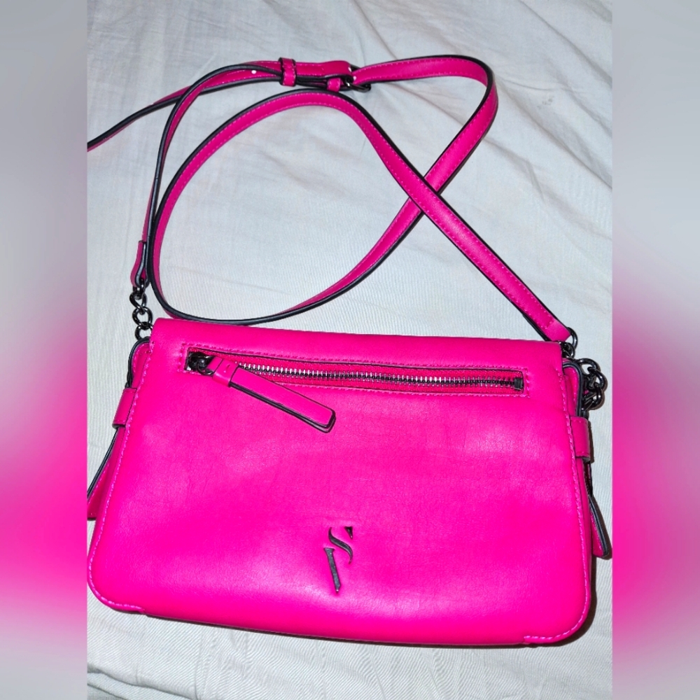 Simple Vera Wang Crossbody Bag ** hot pink